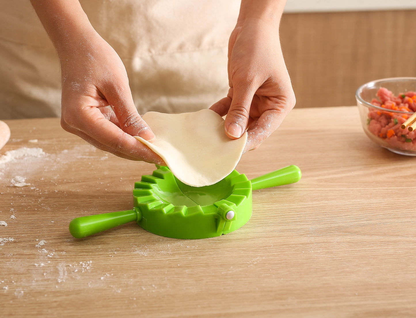 URITORIA 4-Piece Dough Mold Set-Meat-pie, Empanada, Jamaican beef patties, Dumplings, Ravioli, Calzones Press maker.