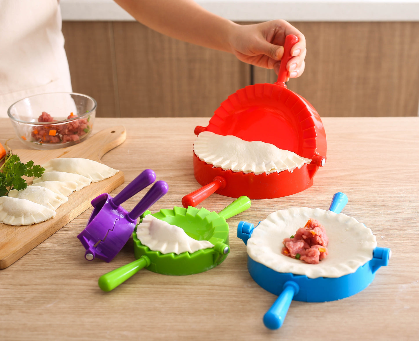 URITORIA 4-Piece Dough Mold Set-Meat-pie, Empanada, Jamaican beef patties, Dumplings, Ravioli, Calzones Press maker.